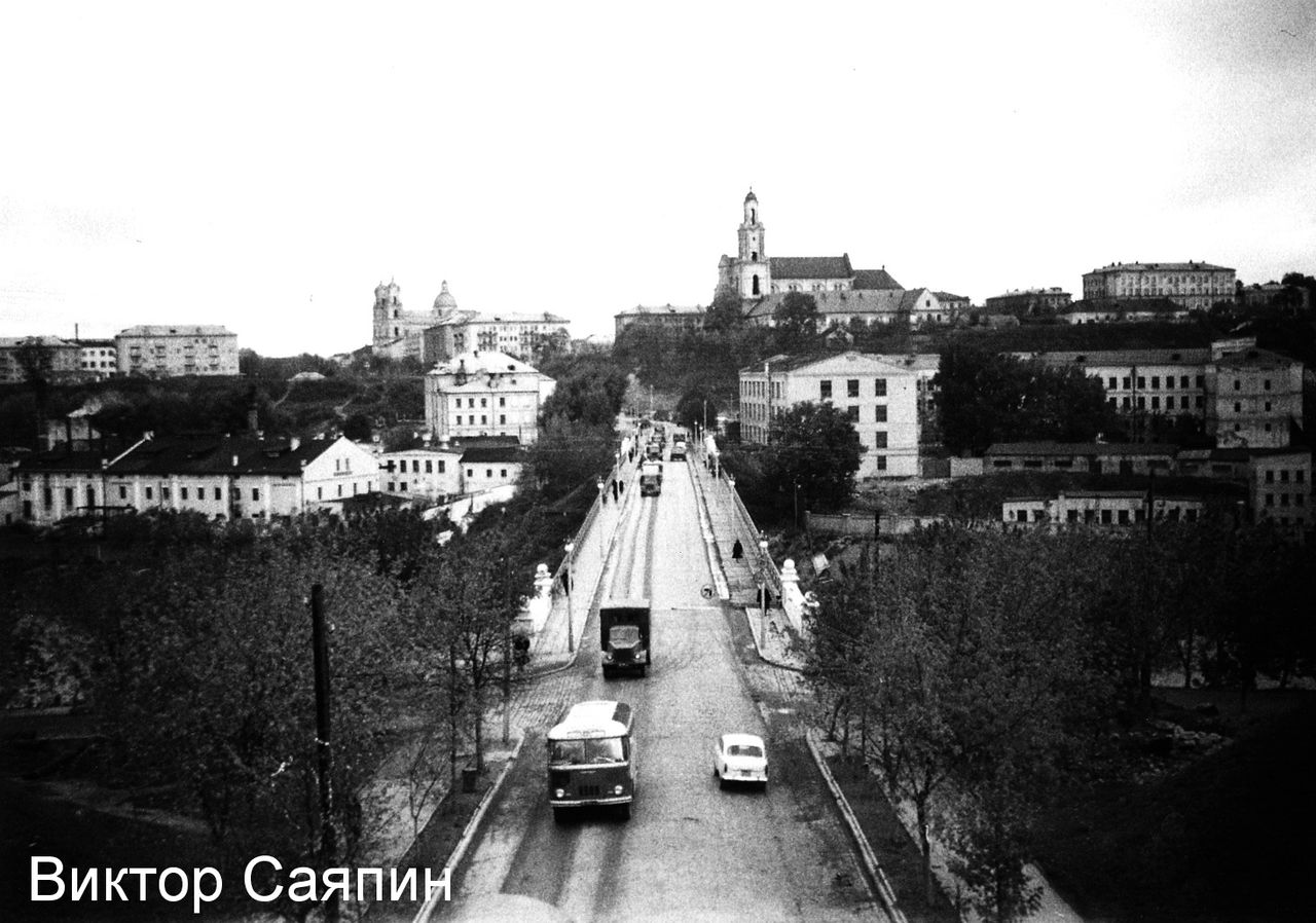 A Walk In The Old City Of Warsaw [1958]