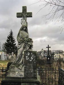 Кладбище на улице Антонова
